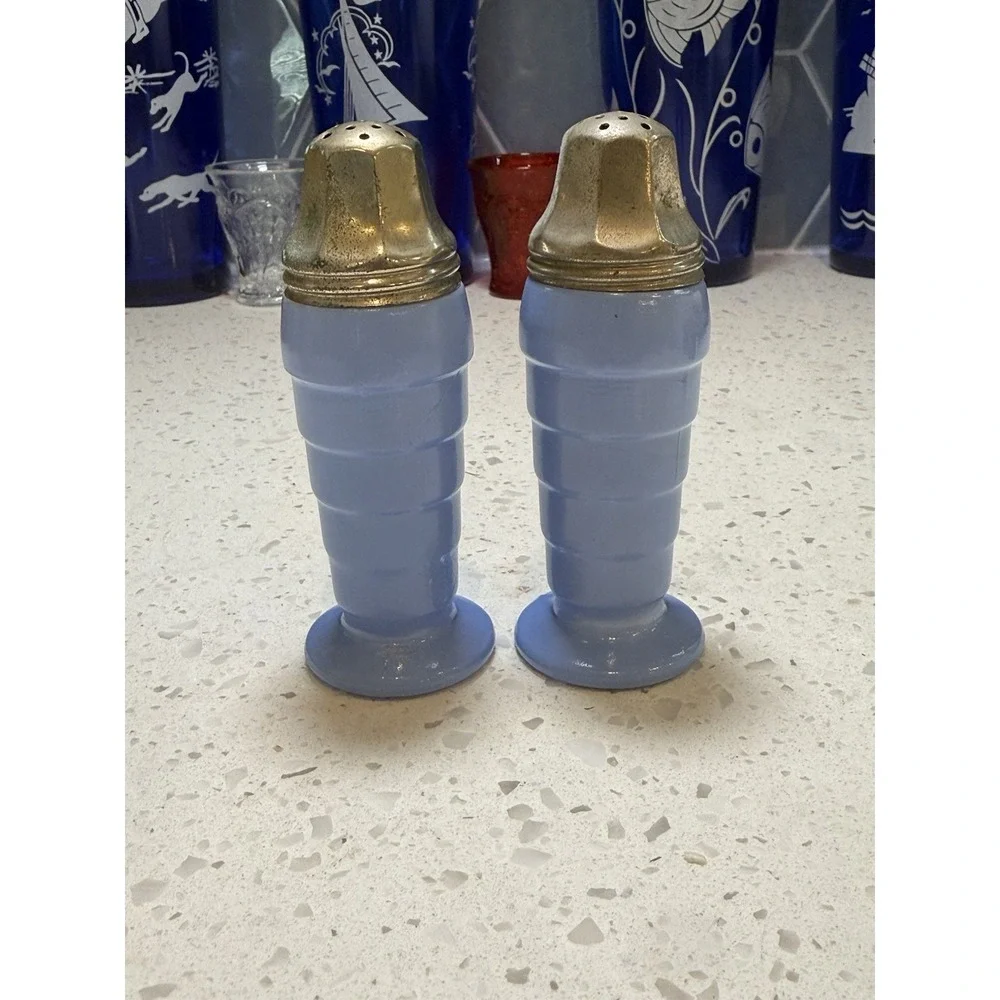 Hazel Atlas Moderntone Platonite Pastel Blue Salt And Pepper Shakers Mid Century